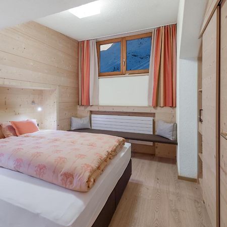 Hotel Garni Pirchhuett Obergurgl Ruang foto