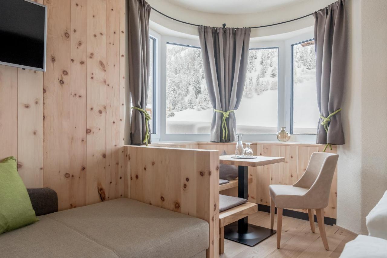 Hotel Garni Pirchhuett Obergurgl Bagian luar foto