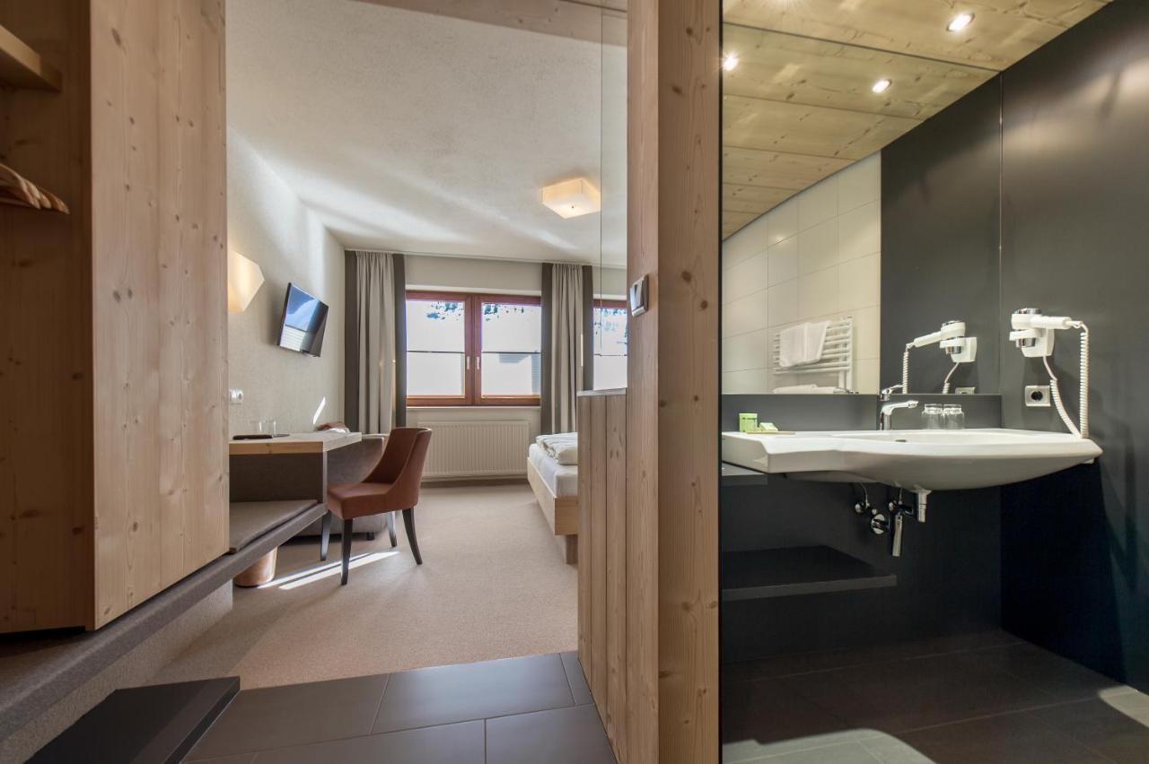 Hotel Garni Pirchhuett Obergurgl Bagian luar foto