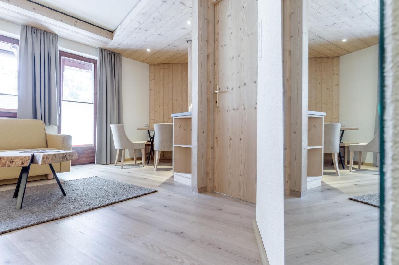 Hotel Garni Pirchhuett Obergurgl Bagian luar foto