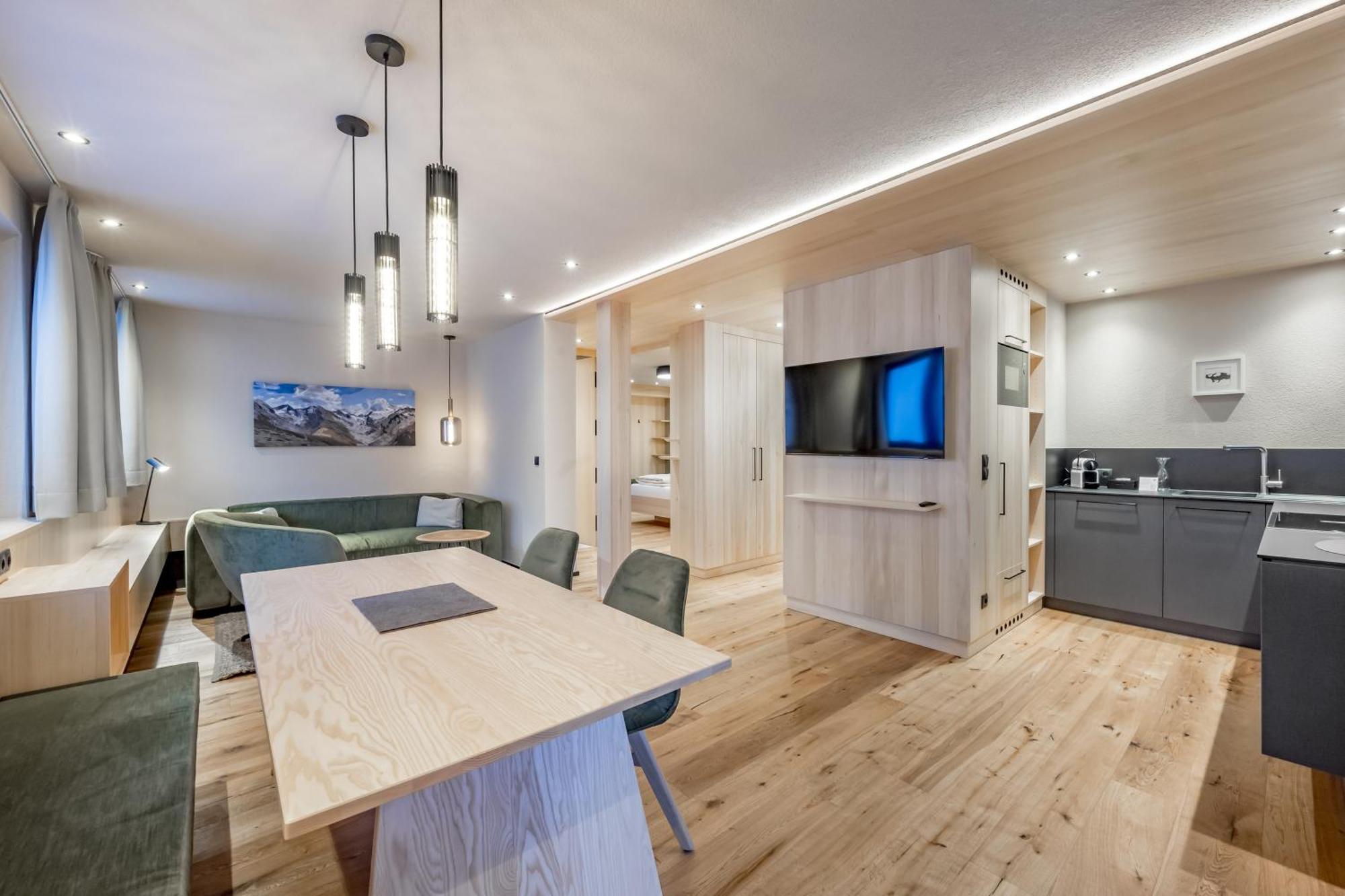 Hotel Garni Pirchhuett Obergurgl Bagian luar foto